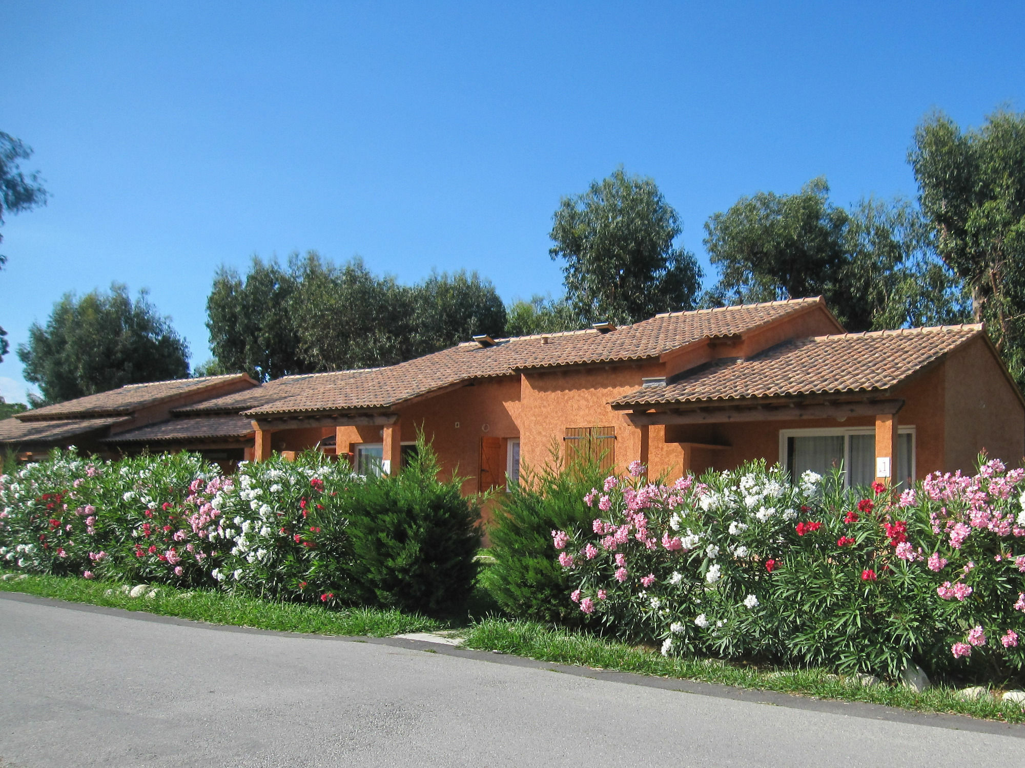 Residence De Tourisme Marina Corsa Ghisonaccia Exterior photo